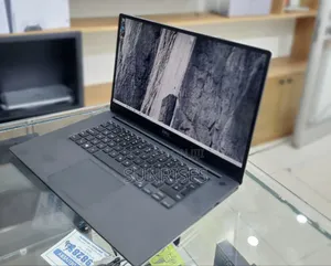 Photo - New Laptop Dell Precision 5540 16GB Intel Core I7 SSD 512GB