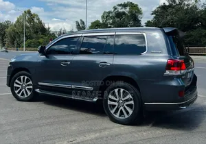 Toyota Land Cruiser 2013 Black