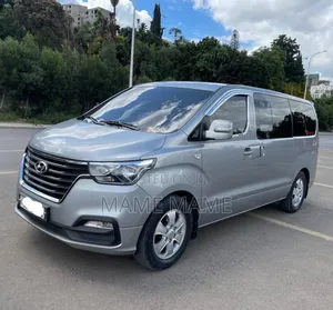 Photo - Hyundai Starex 2020 Silver