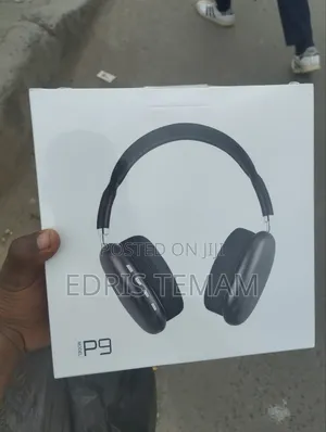 Photo - P9 Wireless Headphones Black