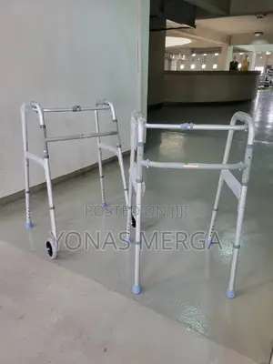 Photo - Walker\Disabled Four-Legged Cane Elderly Walker●ጎማ360-Degree
