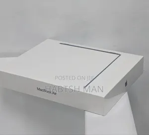 Photo - New Laptop Apple MacBook Air 2022 M2 8GB Apple M2 SSD 256GB