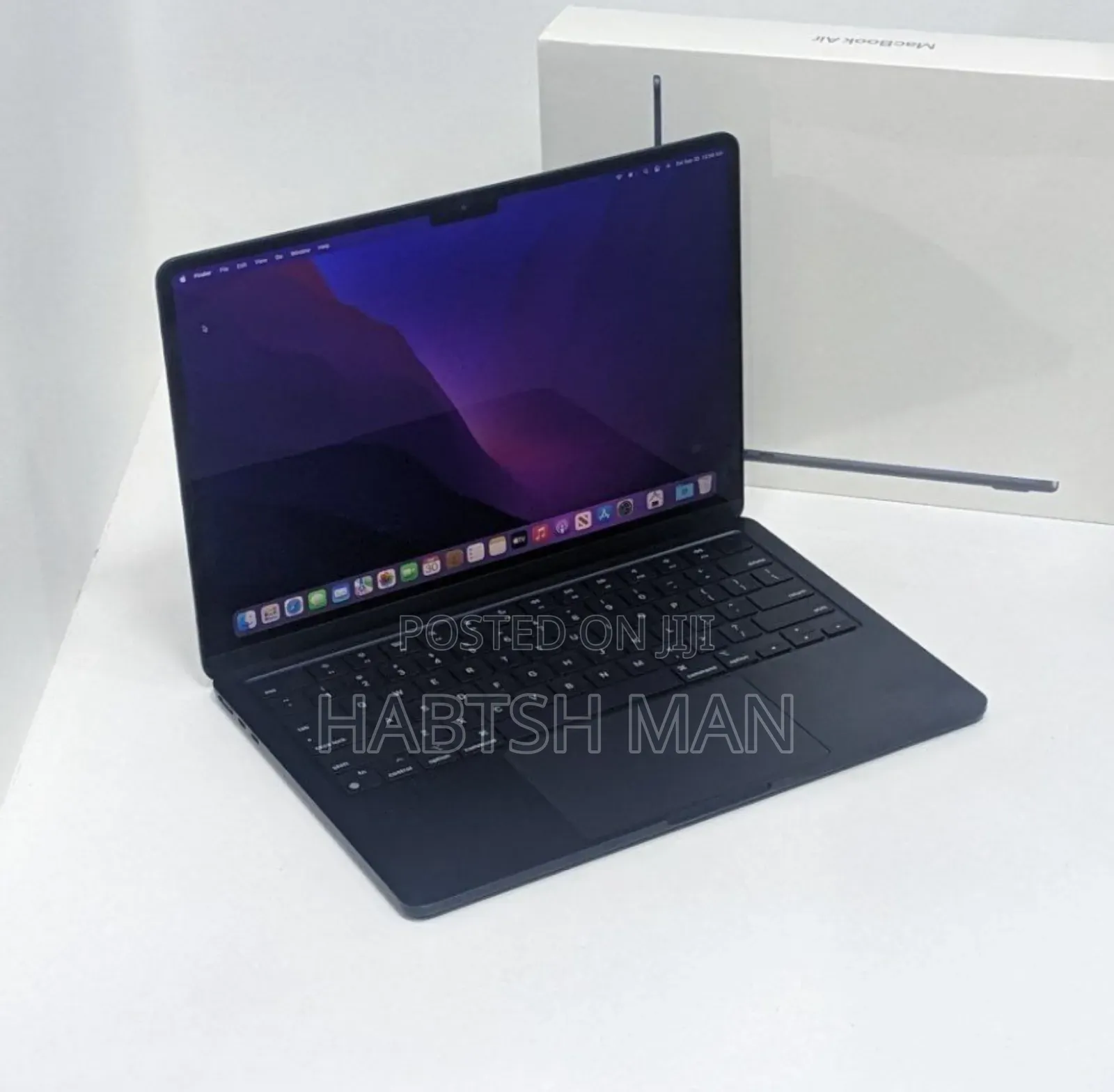 New Laptop Apple MacBook Air 2022 M2 8GB Apple M2 SSD 256GB
