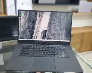 Photo - New Laptop Dell Precision 5540 16GB Intel Core I9 SSD 512GB