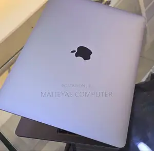 New Laptop Apple MacBook Pro 2020 8GB Intel Core I5 SSD 512GB