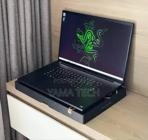 New Laptop Razer Blade 32GB Intel Core I9 SSD 2T