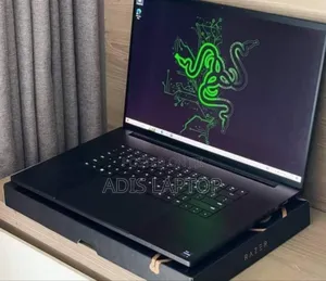 New Laptop Razer Blade 32GB Intel Core I9 SSD 2T