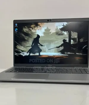 New Laptop Dell Latitude 5530 16GB Intel Core I7 SSD 512GB