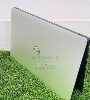 Photo - New Laptop Dell Precision 15 5540 16GB Intel Core I9 SSD 512GB