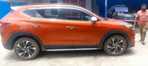 Hyundai Tucson 2017 Orange