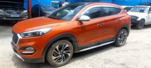 Hyundai Tucson 2017 Orange