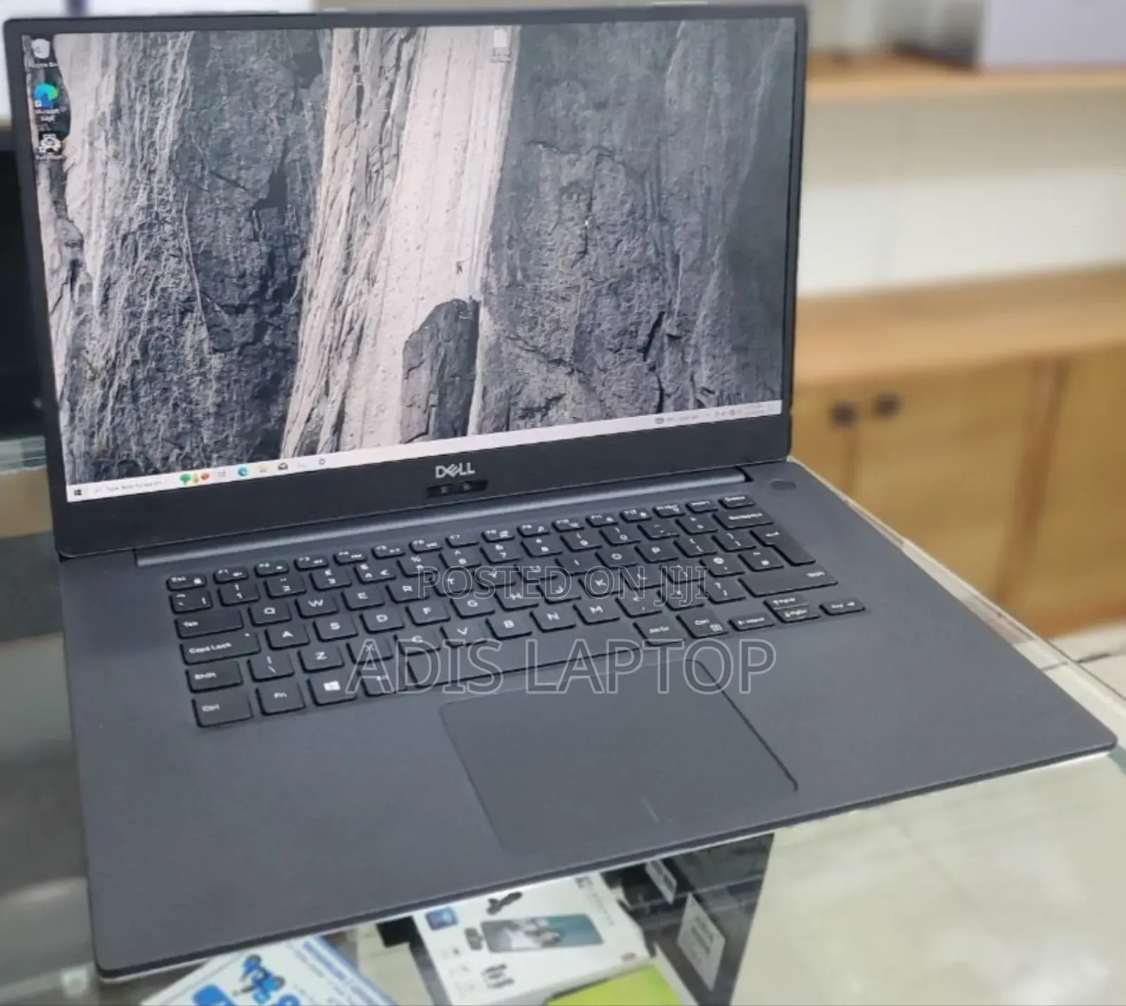 New Laptop Dell Precision 5540 16GB Intel Core I9 SSD 512GB