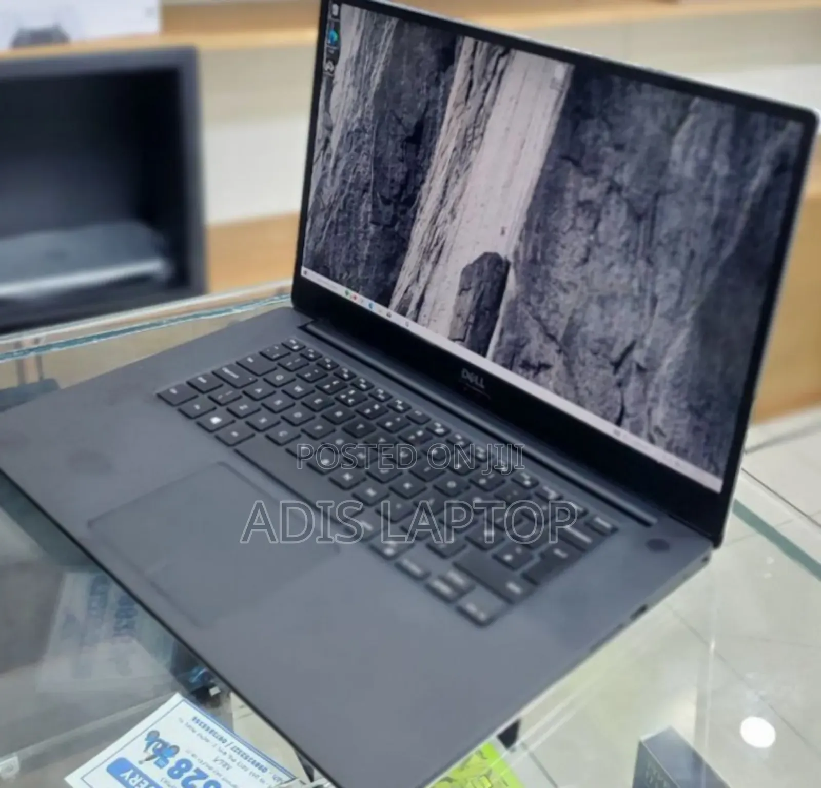 New Laptop Dell Precision 5540 16GB Intel Core I9 SSD 512GB