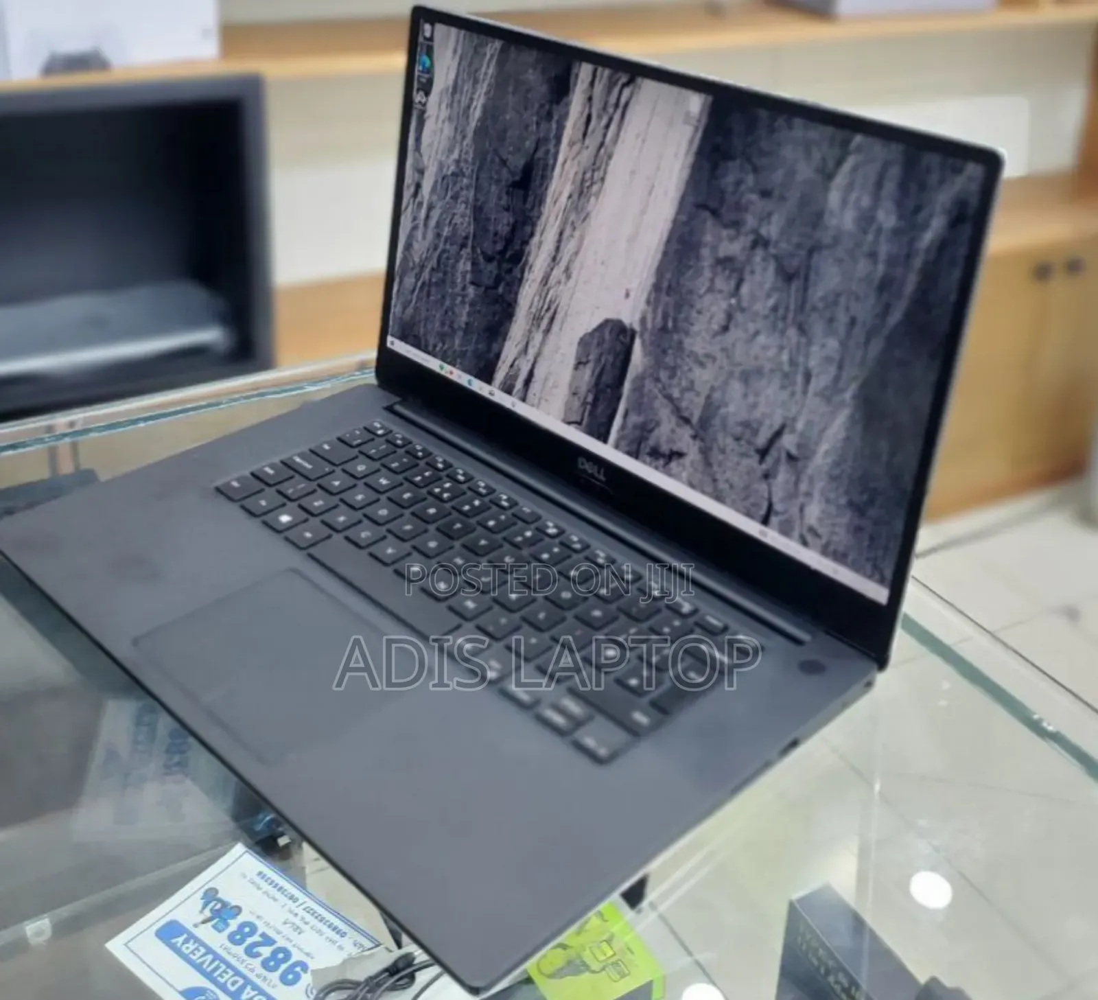 New Laptop Dell Precision 5540 16GB Intel Core I9 SSD 512GB