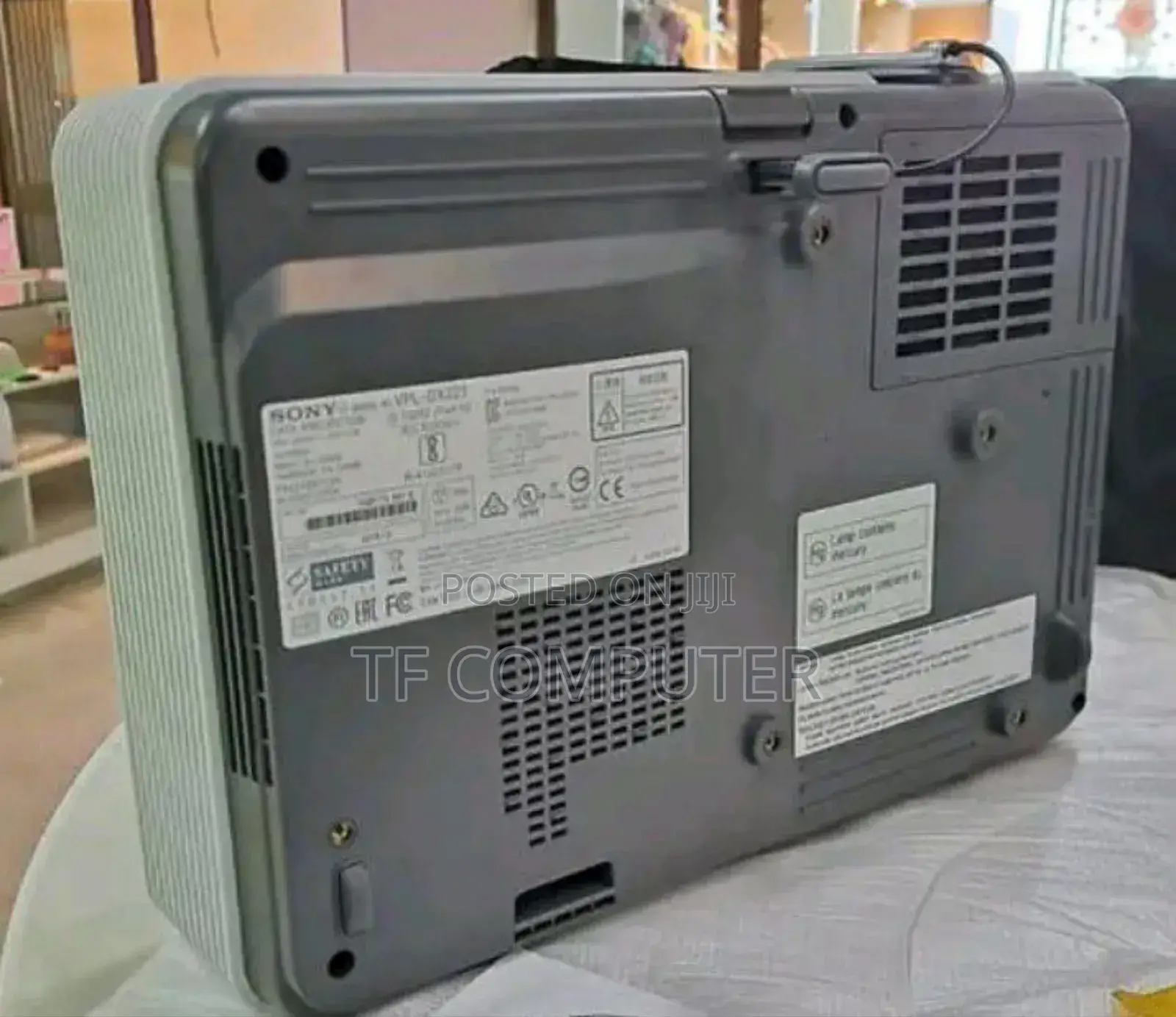 Brand New SONY Projector