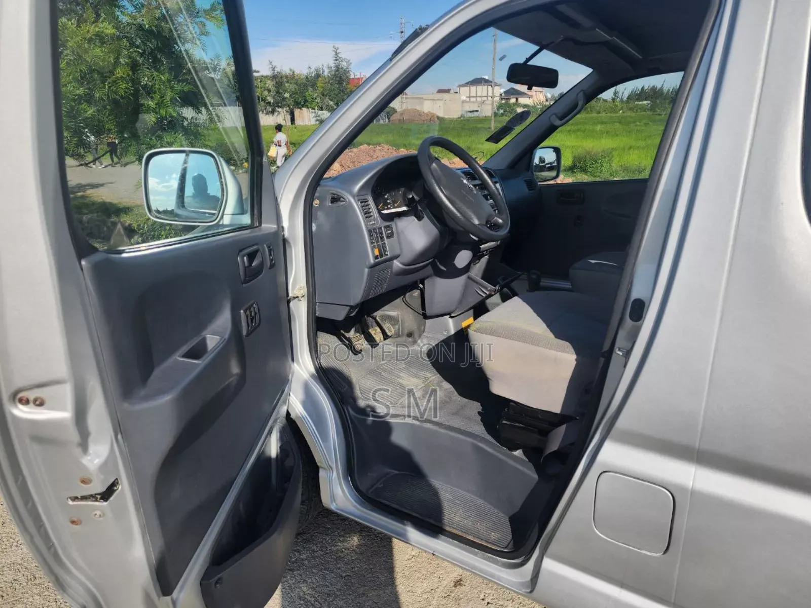 Toyota HiAce 220 2007 Silver