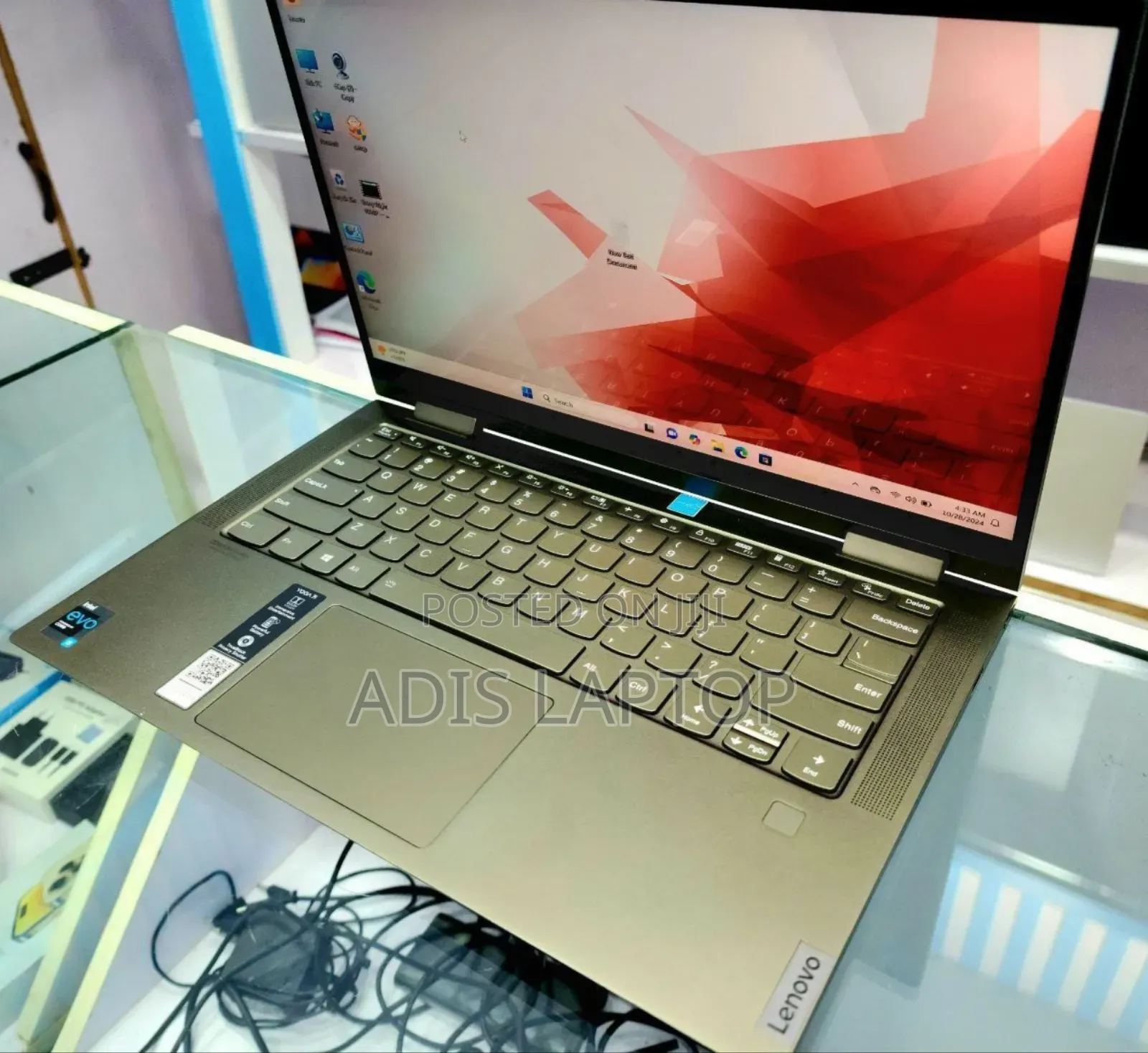 New Laptop Lenovo Yoga 700 12GB Intel Core I5 SSD 512GB