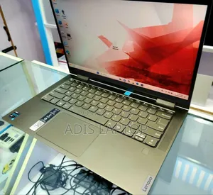 New Laptop Lenovo Yoga 700 12GB Intel Core I5 SSD 512GB