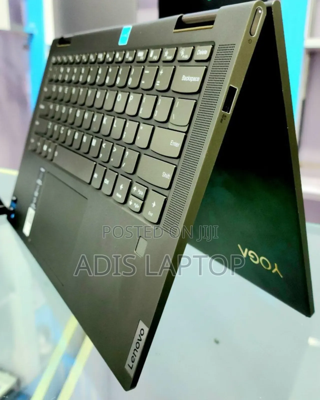 New Laptop Lenovo Yoga 700 12GB Intel Core I5 SSD 512GB