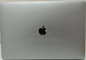 New Laptop Apple MacBook Pro 2017 16GB Intel Core I7 SSD 512GB