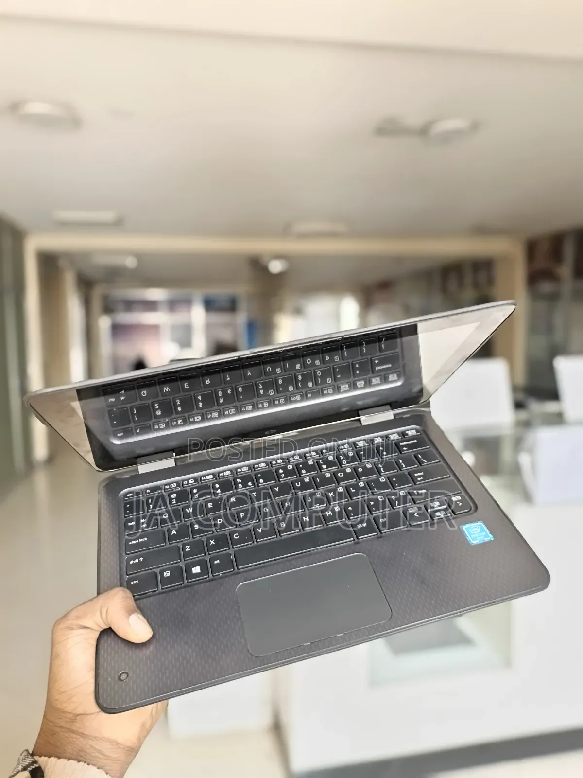 New Laptop Lenovo Yoga 11e 4GB Intel Pentium SSD 128GB