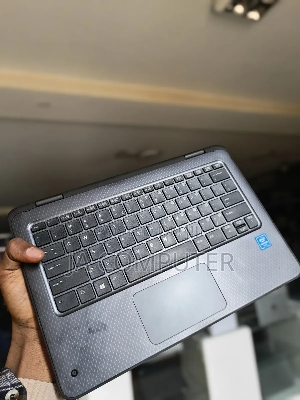 New Laptop Lenovo Yoga 11e 4GB Intel Pentium SSD 128GB