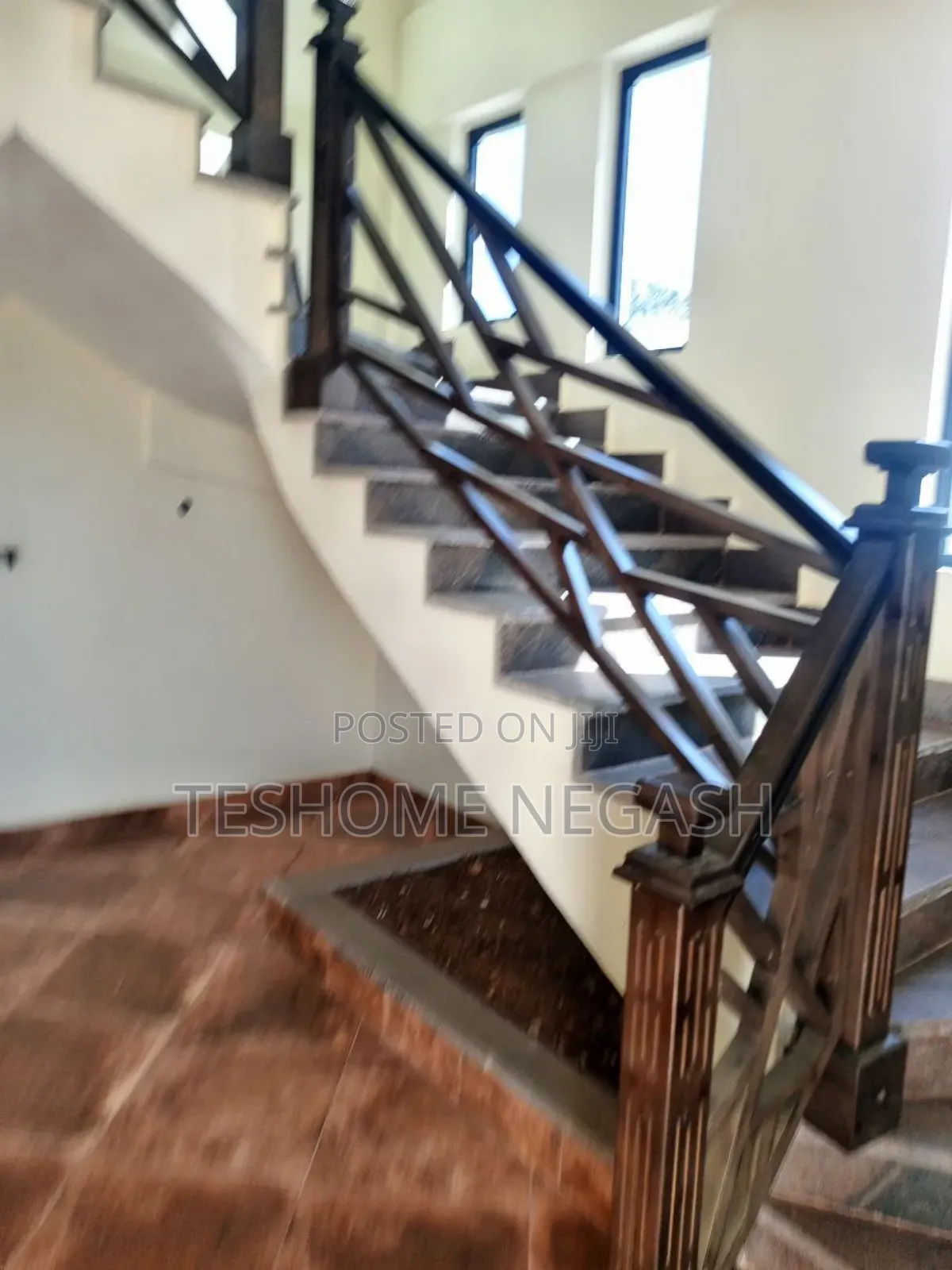 Furnished 5bdrm House in G+1, Bole for sale