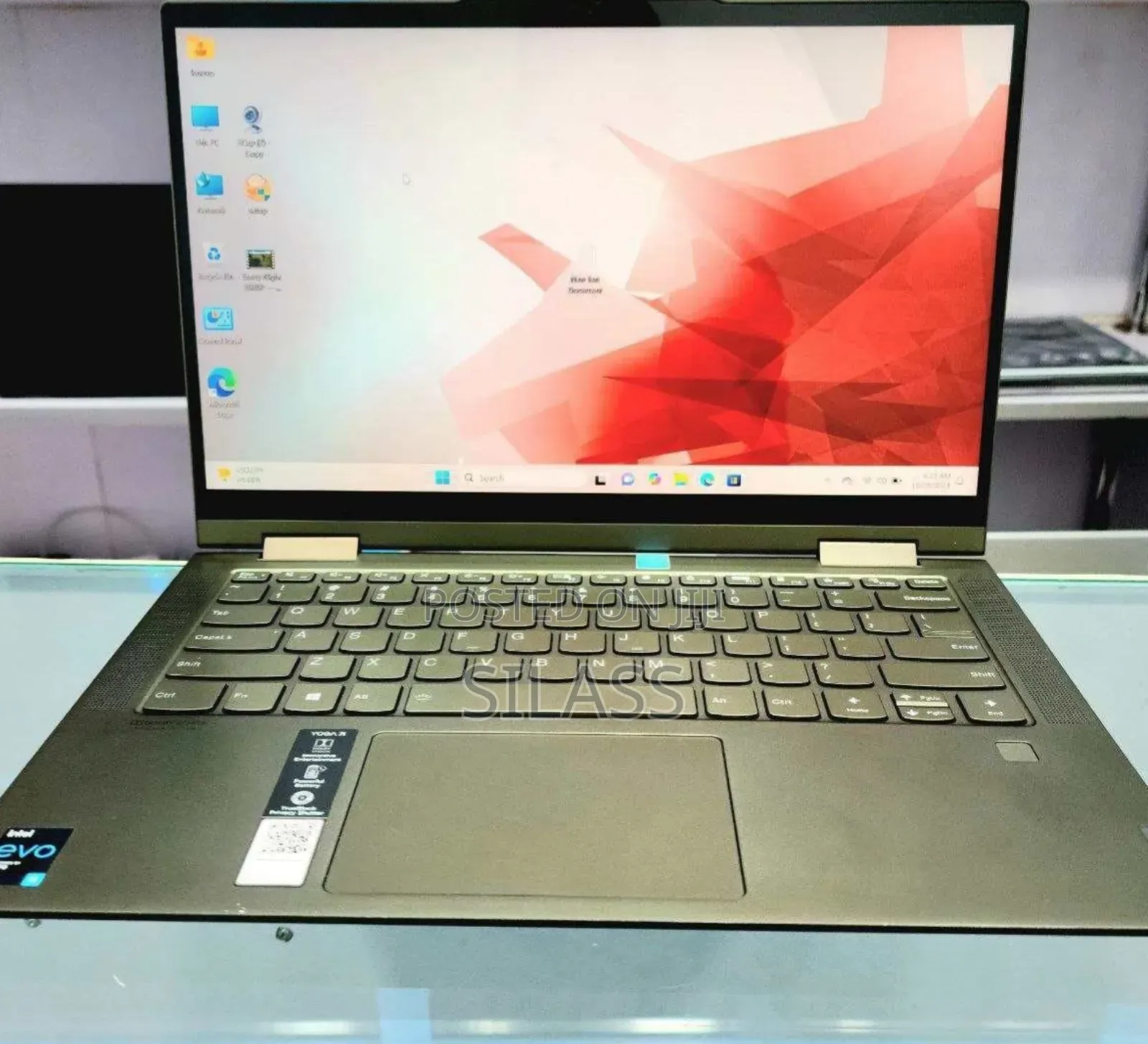 New Laptop Lenovo Yoga 9i 12GB Intel Core I7 SSD 512GB