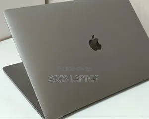 New Laptop Apple MacBook Pro 2017 16GB Intel Core I7 SSD 512GB