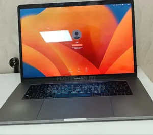 Photo - New Laptop Apple MacBook Pro 2017 16GB Intel Core I7 SSD 512GB