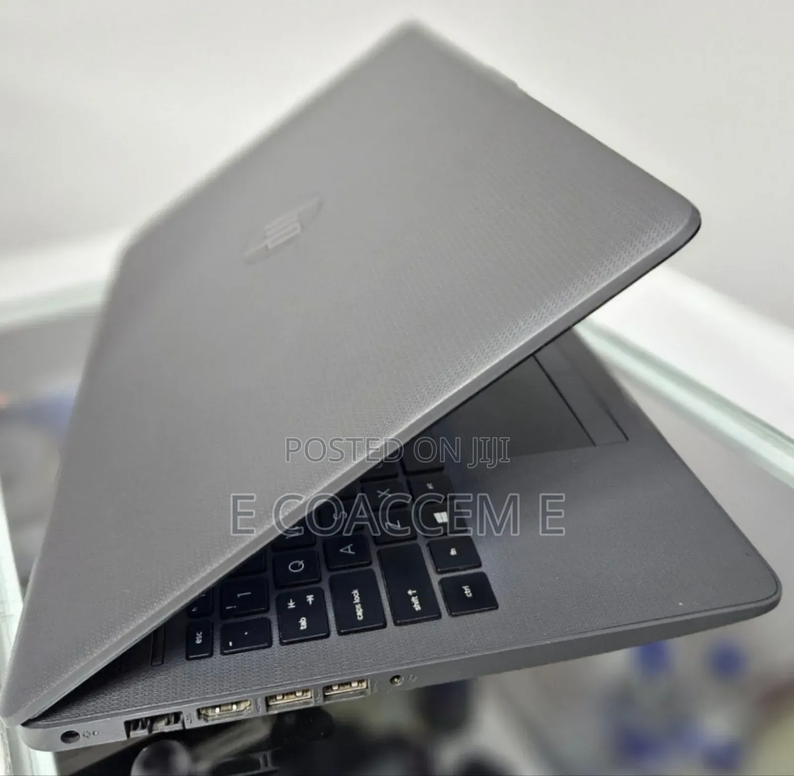 New Laptop HP 4GB Intel Core I3 SSD 500GB