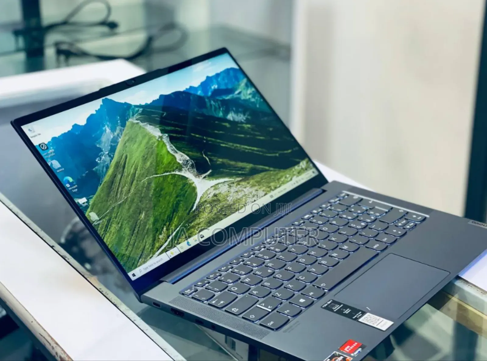 New Laptop Lenovo ThinkPad Yoga 16GB AMD Ryzen 7 SSD 1T