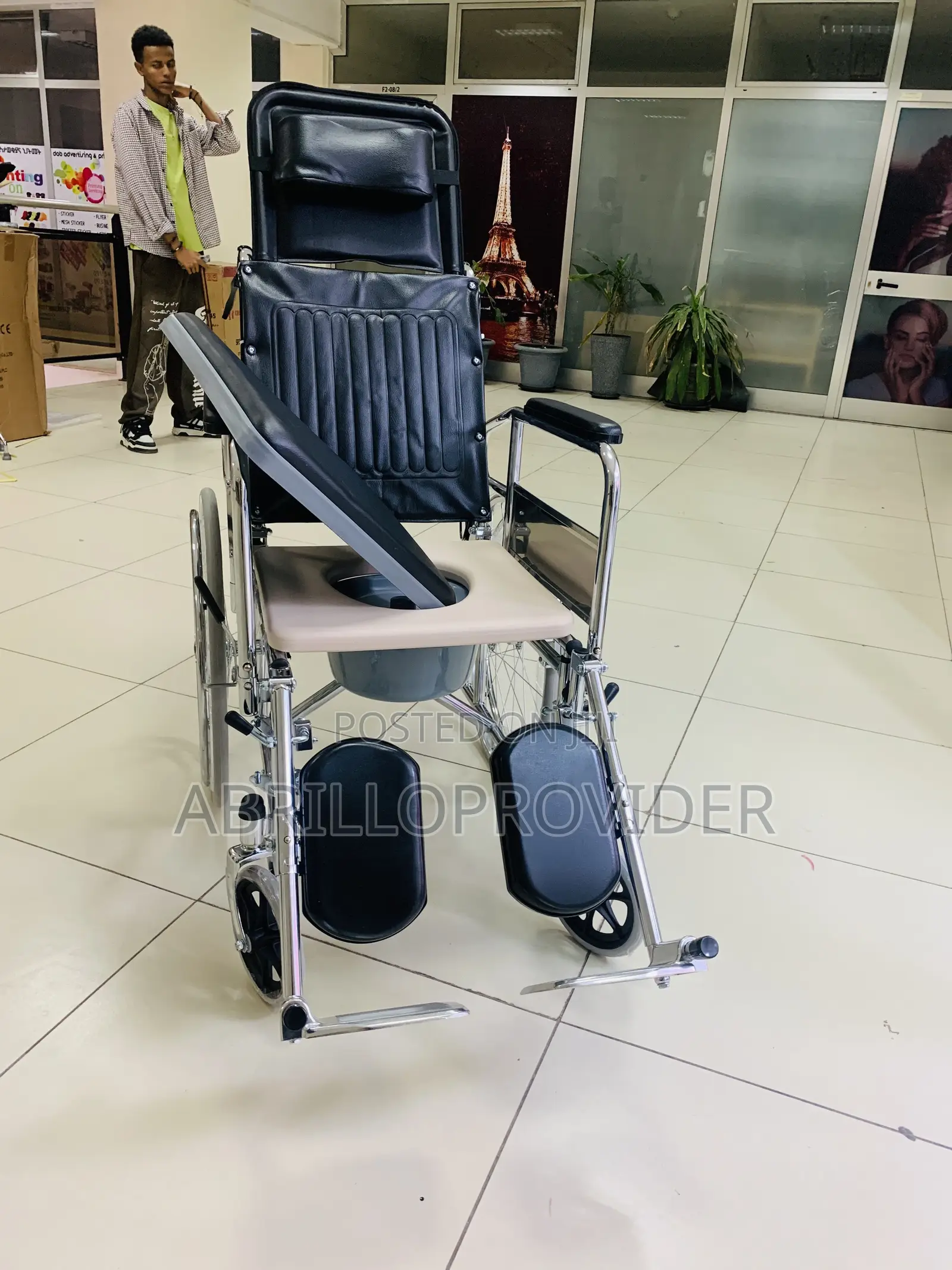 Wheelchair2/3;4wheelchair1%1:2wheelchair2/2toilet1wheelchair