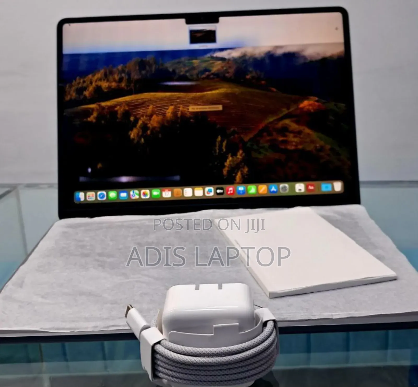 New Laptop Apple MacBook Air 2024 M3 13-Inch 16GB Apple M3 SSD 512GB
