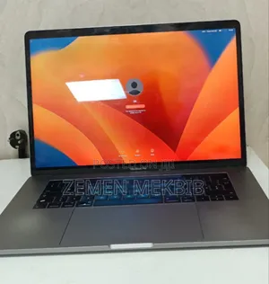 New Laptop Apple MacBook Pro 2017 16GB Intel Core I7 SSD 512GB