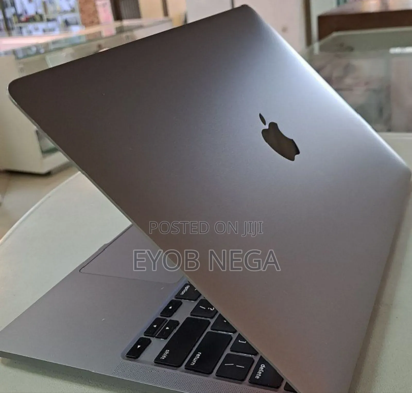 New Laptop Apple MacBook Pro 2020 16GB Intel Core I5 SSD 512GB