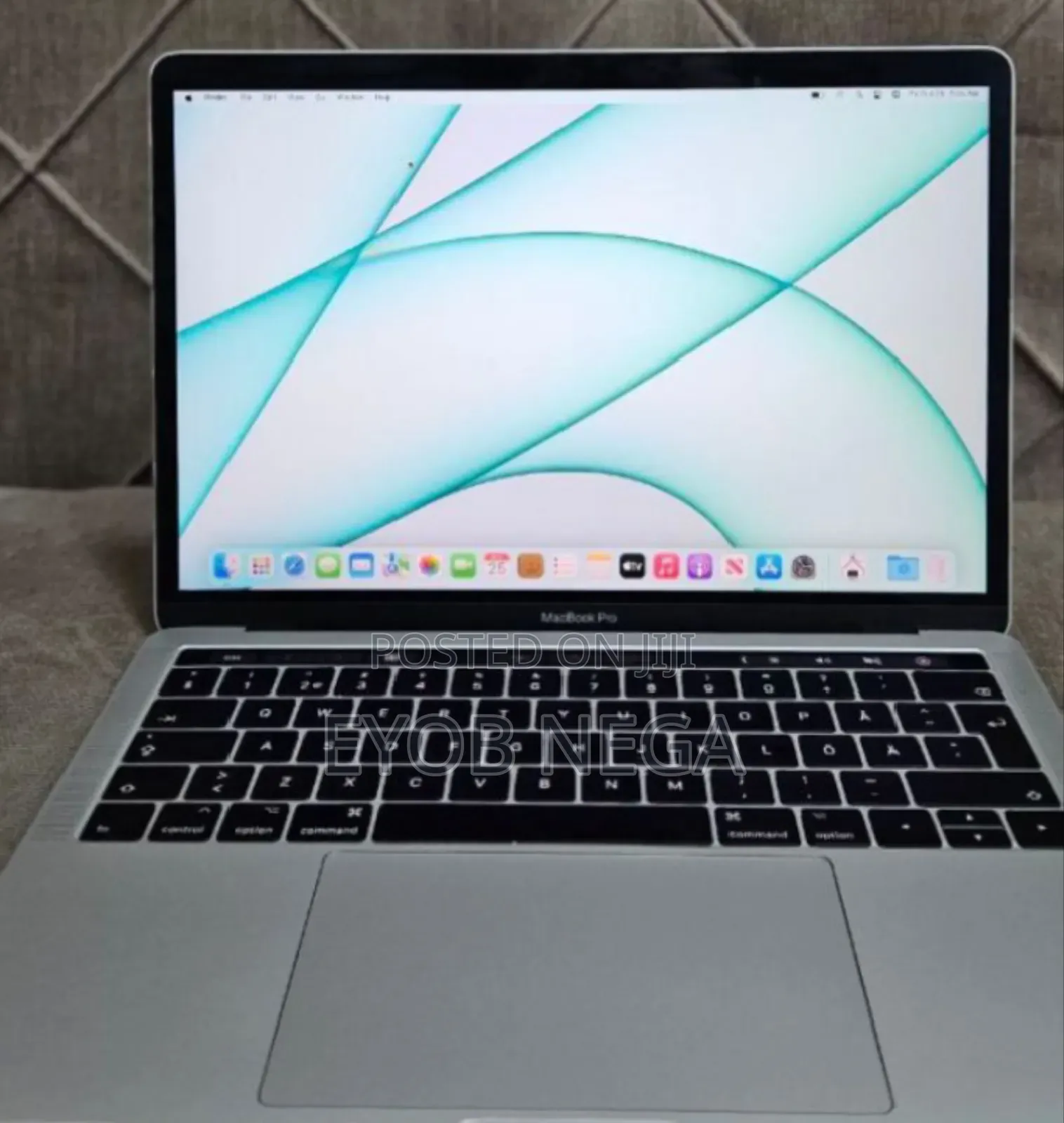 New Laptop Apple MacBook Pro 2017 8GB Intel Core I7 SSD 512GB