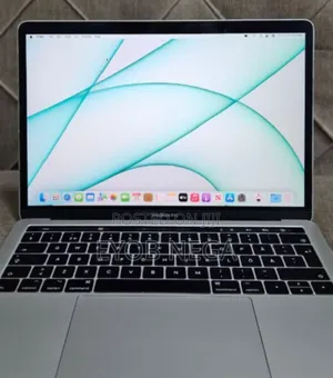 New Laptop Apple MacBook Pro 2017 8GB Intel Core I7 SSD 512GB