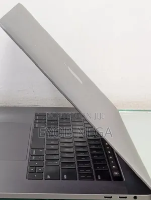 New Laptop Apple MacBook Pro 2015 16GB Intel Core I7 SSD 512GB