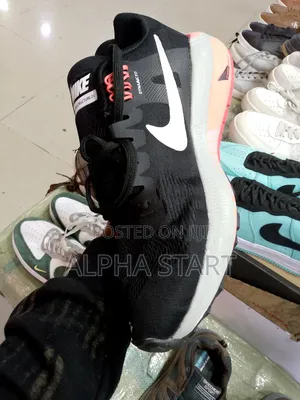 Nike SB High Quality Sneaker