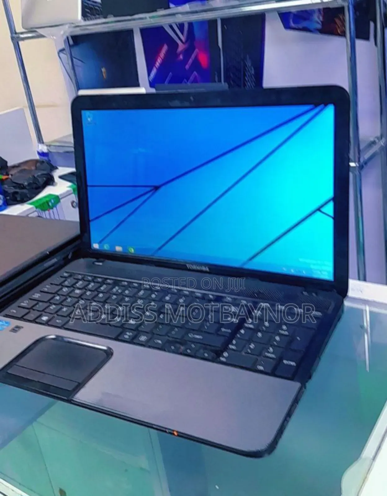 New Laptop Toshiba Satellite C850 4GB Intel Core I3 HDD 500GB