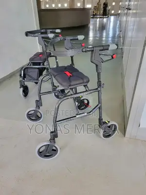 Photo - 4wheeled Walker፴%Seat Chair Sponge Walker፵{}Multi-Purpose