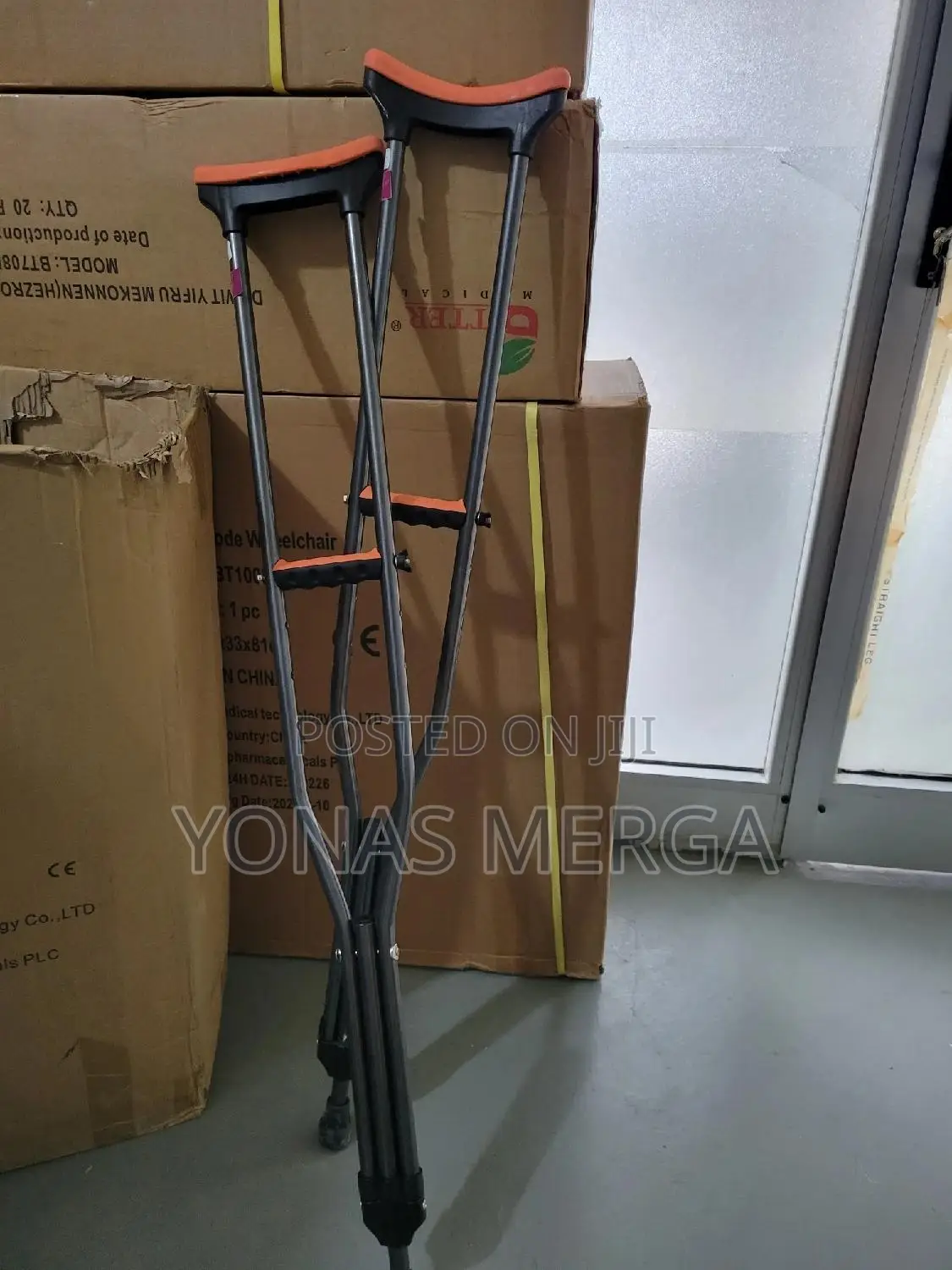 Crutches Dual-Purpose Crutches: The Ergonomic Support