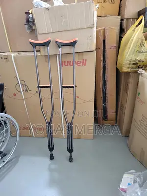 Photo - Crutches/Kranchadult Users From 150cm to 196cm in Height.