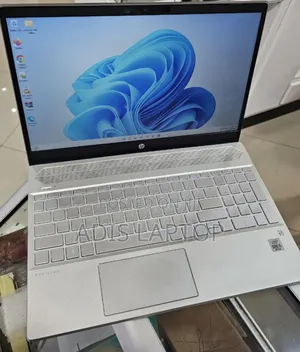 New Laptop HP Pavilion 10 16GB Intel Core I5 SSD 256GB