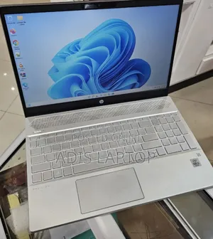 New Laptop HP Pavilion 10 16GB Intel Core I5 SSD 256GB