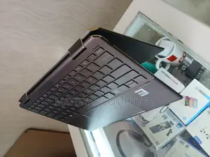 Photo - New Laptop HP Spectra 13 16GB Intel Core I7 SSD 1T