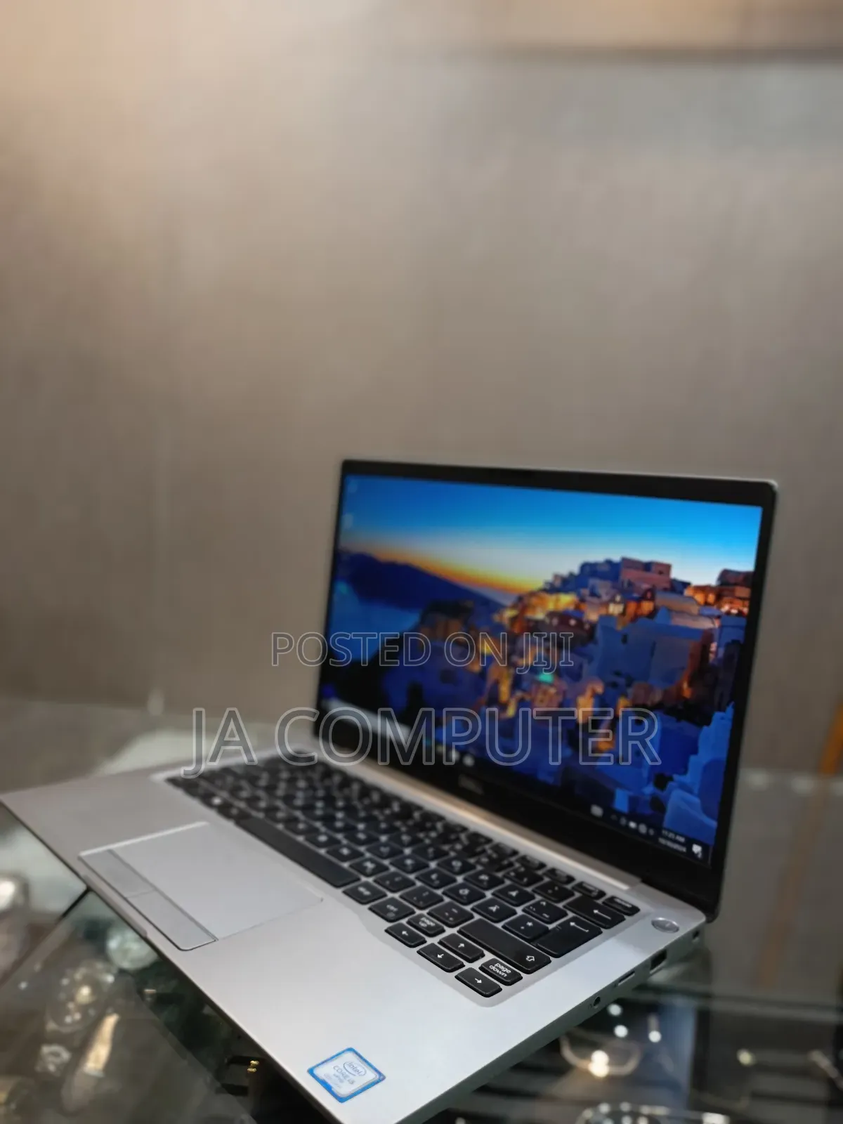 New Laptop Dell Latitude 7300 8GB Intel Core I5 SSD 256GB