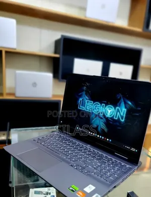 New Laptop Lenovo LOQ 15IRH8 16GB AMD Ryzen 7 SSD 512GB