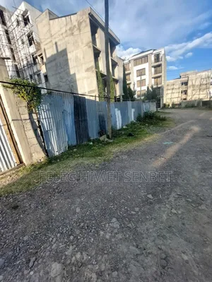 Photo - የሚሸጥ ቦታ የሚሰራበት መሬት